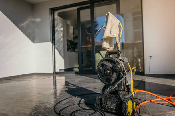 Best Animal Enclosure Cleaning  in Manor, TX